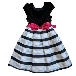Jonah Michelle girl size 7 Christmas party dress fancy frilly